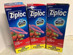 lot 82 image: Ziploc Gallon Bags