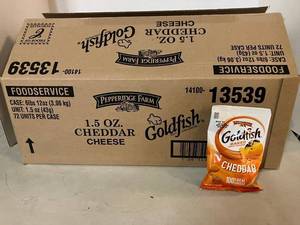 lot 86 image: Goldfish Snack Crackers