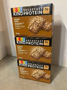lot 116 image: KIND Breakfast Bars