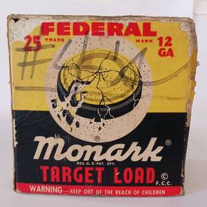 lot 48 image: VINTAGE MONARK TARGET LOAD, BY FEDERAL  12 gauge (box not full)