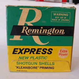 lot 51 image: VINTAGE REMINGTON EXPRESS 12 GAUGE SHOTSHELLS