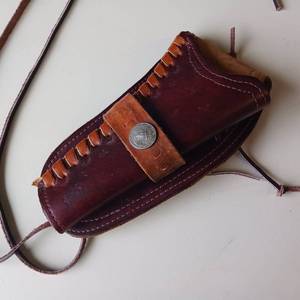 lot 64 image: WAYNE WEST HANDCRAFTED COWBOY PISTOL HOLSTER