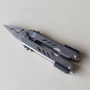 lot 118 image: GERBER multi tool