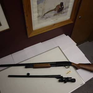 Mossberg 12 Gauge including extra barrel - for slugs