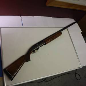 lot 136 image: Remington 1100 12 gauge