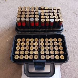 lot 238 image: 100 Rounds Total - 12Gauge - Case Gard 100 Shell Box - FULL