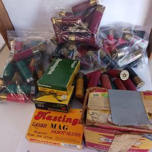 lot 282 image: Shot Gun Ammunition - Mixed variety - approx. 115 rounds - 12 Gauge Shells - Winchester - Remington - Federal 