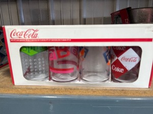 lot 52 image: Set of 16oz Coke Glasses