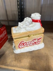 lot 49 image: Coca- Cola   Jewelry Box