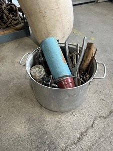 lot 71 image: kettle full of collectables