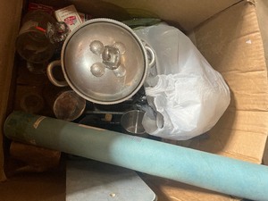 lot 27 image: box of misc