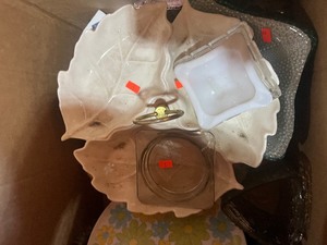 lot 6 image: 2 boxes of glass ware