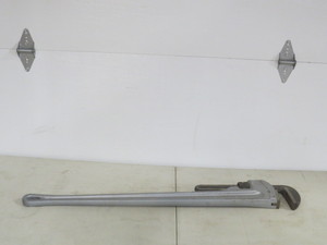 lot 13 image: RIDGID 48 in. Aluminum Straight Pipe Wrench
