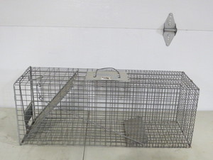 lot 17 image: Havahart Model  Live Trap - 32x12x10