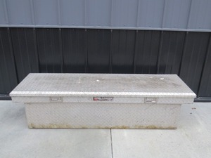 lot 20 image: Challenger Aluminum Truck Tool Box