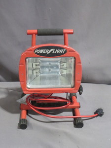 lot 23 image: Designers Edge Halogen Stand Work Light