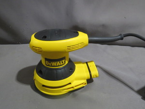 lot 26A image: New - Dewalt 3 Amp Corded 5 in. Random Orbital Hook and Loop Sander