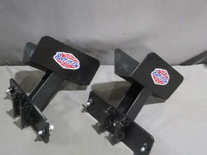 lot 32 image: Pair of Bolt it on Wheel Chocks for Dirt BikesBicylcles