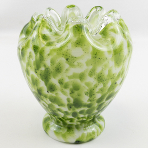 lot 25L image: 1979 FENTON 5 VASA Murrhina Adventurine Green Crimped Edge Vase.