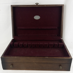 lot 41 image: Vintage JENEL Wood Silverware Tarnish Proof Chest with Red Velvet Interior