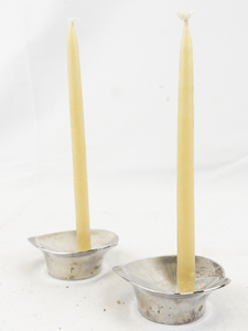 lot 45 image: DANSK Designs Set of Sea Shell Candle Holders with Candles