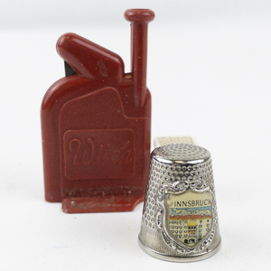 lot 62 image: Vintage Witch Automatic Needle Threader & Innsbruck Thimble