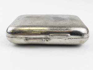 lot 78 image: Vintage Metal Silver Tone Cigarette Case