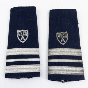 lot 88 image: Coast Guard Auxiliary Division Vice Commander Shoulder Board