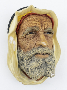 lot 136 image: BLOSSONS ARAB Sheik Chalkware Head Wall Hanging -Congleton England