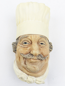 lot 148 image: 1969 BLOSSONS Chef Chalkware Head Wall Hanging -Congleton England