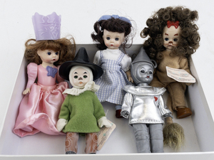 lot 153 image: 2007 McDONALDS Set of 5 Madame Alexander Wizard of Oz Toys