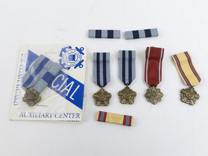 lot 293 image: US Coast Guard Ribbons & Pins