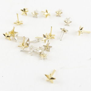 lot 314 image: Group of 20 Uniform Star Pins