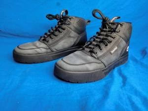 lot 146 image: Timberland Mens Maple Grove Mid Sport Hiking Shoe - Size 9.5