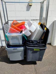 lot 183 image: Large Lot of Storage Containers