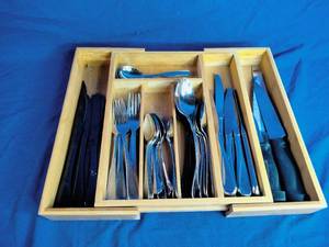lot 192 image: Lot of Silverware
