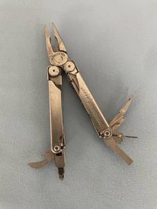 lot 104 image: Leatherman Wave Multi-Tool