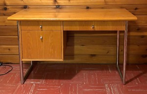 lot 22 image: Founders Light Single Pedestal Desk Tubular Chrome Legs  Jack Cartwright For Founders Mid-Century Wood & Chrome Desk