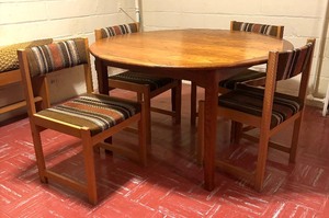 lot 84 image: Marvelous Mid Century Table with Four Chairs