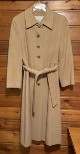 lot 102 image: Daytons Oval Room Regency Cashmere Coat