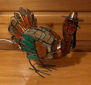 lot 105 image: Decorative Turkey Lamp