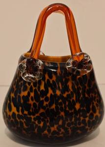 lot 40 image: Vintage Animal Print Hand Blown Decorative Glass Purse