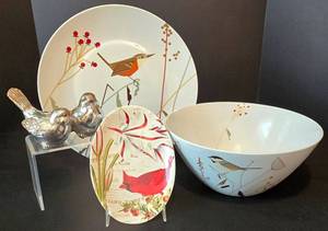 lot 237 image: Tag Bird Design Platter and Bowl Set