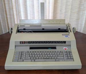 lot 317 image: Sharp ZX-515M Electronic Typewriter