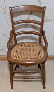 lot 322 image: Vintage Cane Side Chair