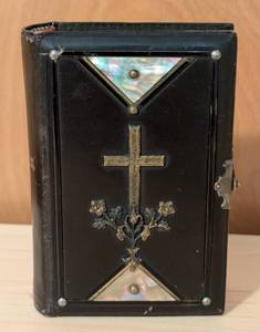 lot 357 image: Small Mother of Pearl Inlaid German Prayer Book