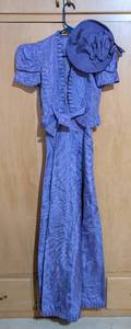 lot 361 image: Vintage Womens Purple Dress Set