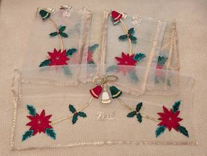 lot 362 image: Vintage Applique Netting Christmas Panels