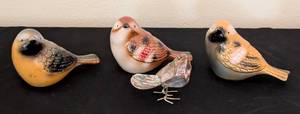 lot 375A image: Ceramic and Abalone Bird Figurines