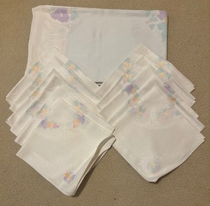 lot 399 image: Vintage Tablecloth and Napkins by Darling